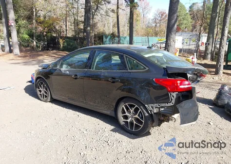 2018 Ford Focus Sel z USA, uszkodzony, nr VIN 1FADP3H2XJL309114